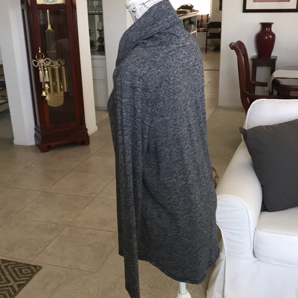 Super comfy top by Max Studio NWT - Picture 3 of 7